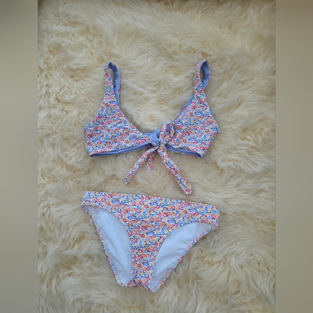 Floral Bikini Set with Tie Front Hollister Small  Swimsuit 2 Piece